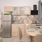 Kastoras 公寓 *