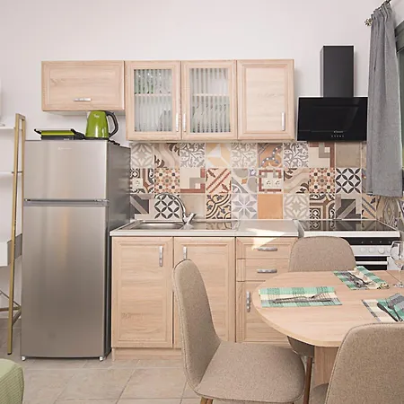 Kastoras Apartmán *